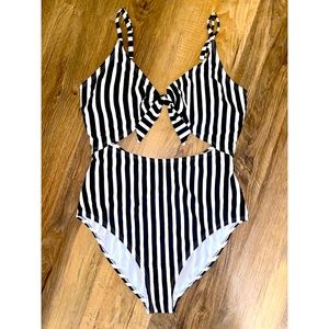 NWOT Arizona Monokini One Piece swimsuit